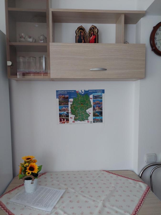 Fely Room Petroşani Eksteriør billede